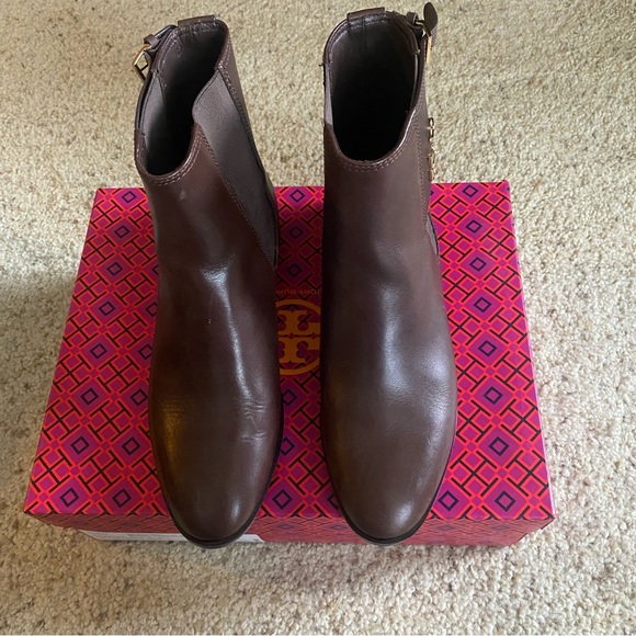 Tory Burch Wyatt Mid Calf Bootie - size 7.5 - Picture 7 of 7